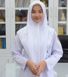 Raihanah Az -Zahra, Siswa SMA N 1 Lhokseumawe Wakil Aceh Kibarkan Bendera Pusaka pada HUT RI Ke – 78 di Istana Negara